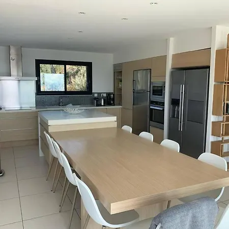 Villaa Situee Face A La Apartmán
